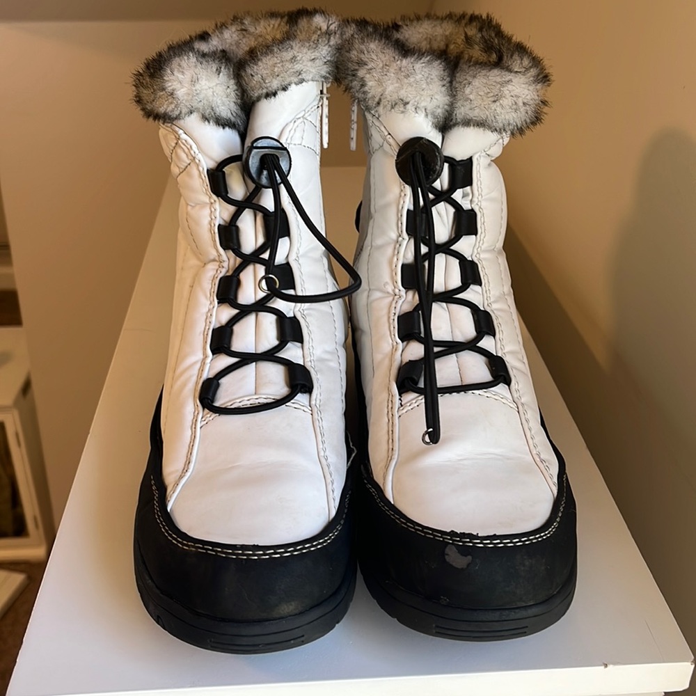 Totes White Snow Boots